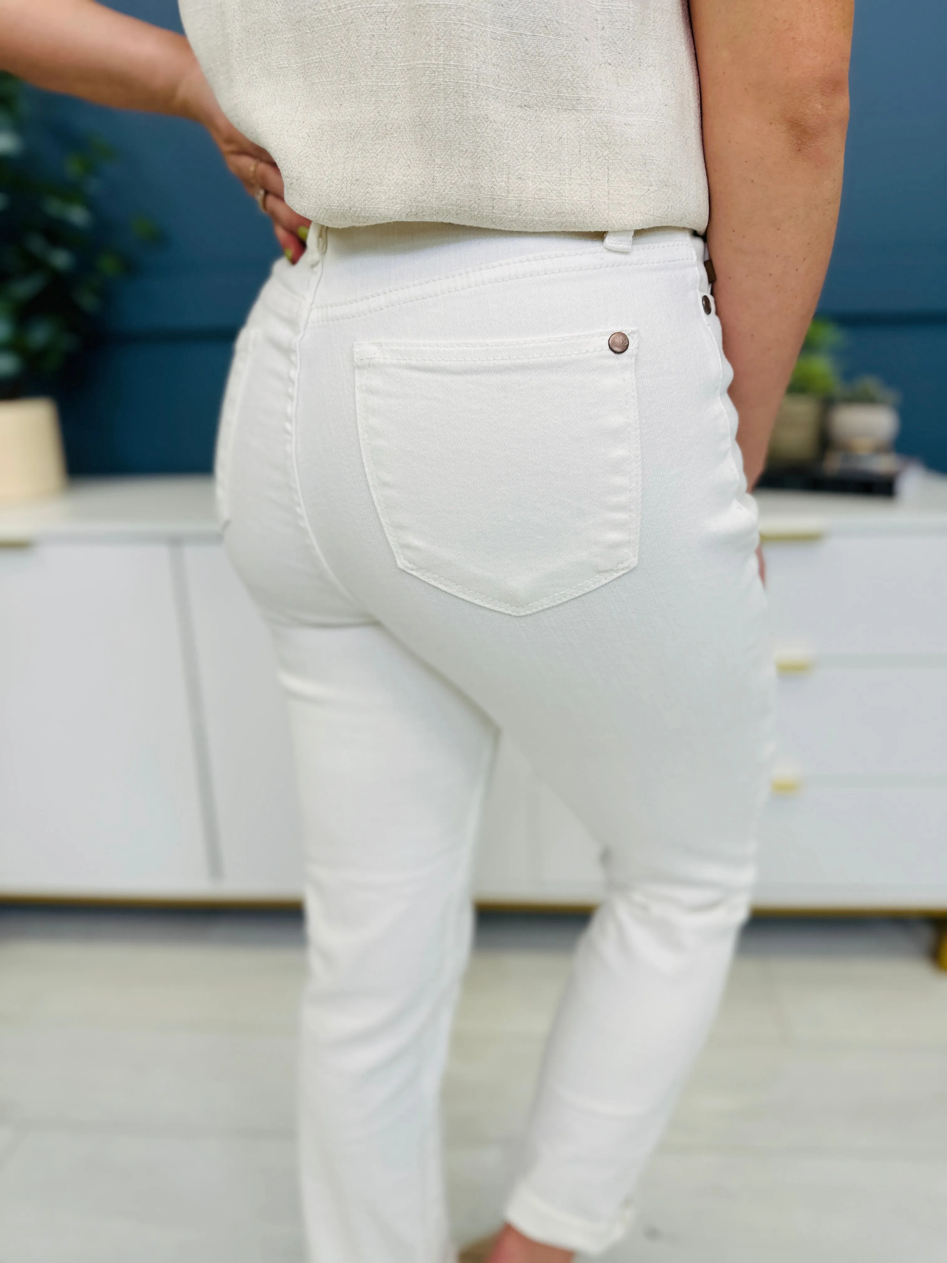 Judy Blue Perfect Match White Double Cuff Boyfriend Jeans in Reg/Curvy